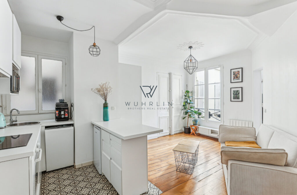 42m2 rue d’Amsterdam Paris 8