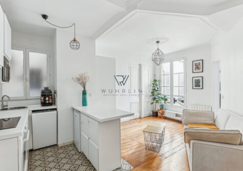 42m2 rue d’Amsterdam Paris 8